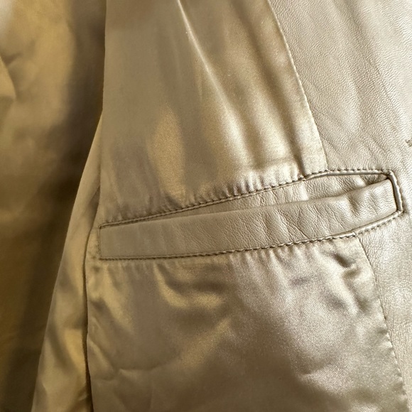 DKNY Vintage Leather Jacket.  Size XL - Picture 12 of 13